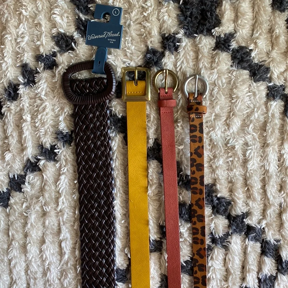 Lot of Belts Gap and Universal Thread - Picture 1 of 4